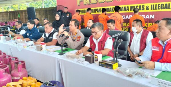 Pengoplosan gas lpg bersubsidi terungkap, polri beberkan omzet rp650 juta/bulan