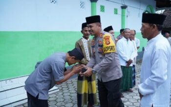 Penuh kebersamaan, kapolres jembrana gelar “rindu ramadhan” di masjid nurul