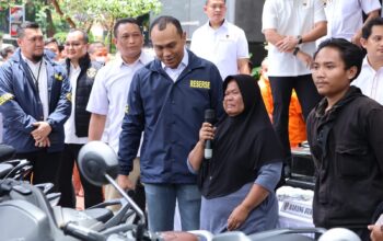 Polda metro kembalikan mobil motor hasil curian ke pemilik sah, warga: