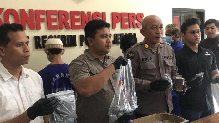 Polres jepara ringkus penjual bahan peledak petasan yang beroperasi online