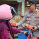 Polres lamandau berbagi takjil di sore ramadan, wujud kepedulian untuk