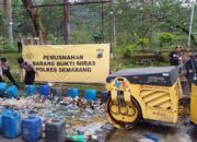 Polres Semarang Berantas Peredaran Miras, Ribuan Botol dan Ratusan Liter Tuak Dimusnahkan