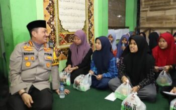 Polresta malang kota gelar buka puasa dan santunan bagi anak