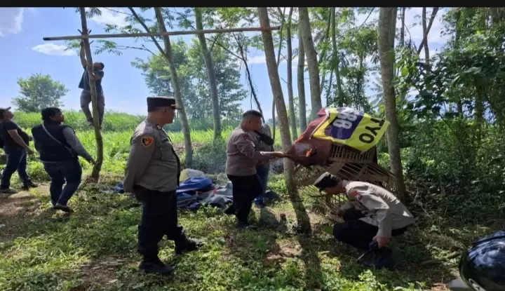 Polresta malang kota gerebek arena judi ayam di desa buring