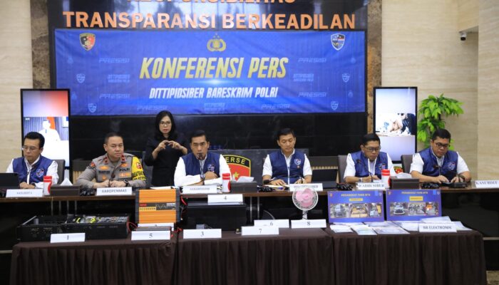 Polri Ungkap Sindikat Penipuan Online Berkedok Fake BTS dan SMS Blast, Dua WNA Cina Ditangkap di SCBD