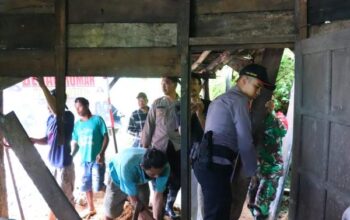 Program Bedah Rumah Ke 3 Polda Jateng Sasar Warga Lebakbarang, Pekalongan