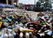 Ribuan Botol Miras Dimusnahkan Polrestabes Semarang Jelang Lebaran