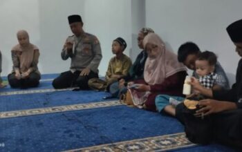 Safari ramadhan polresta malang kota: berbagi kebahagiaan dengan anak yatim