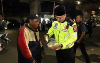 Sahur on the road, polresta malang kota bersama mahasiswa perkuat