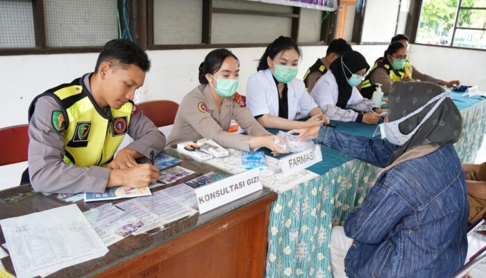 Sambut Idul Fitri, Rumkit Bhayangkara Gelar Layanan Kesehatan Keliling Gratis