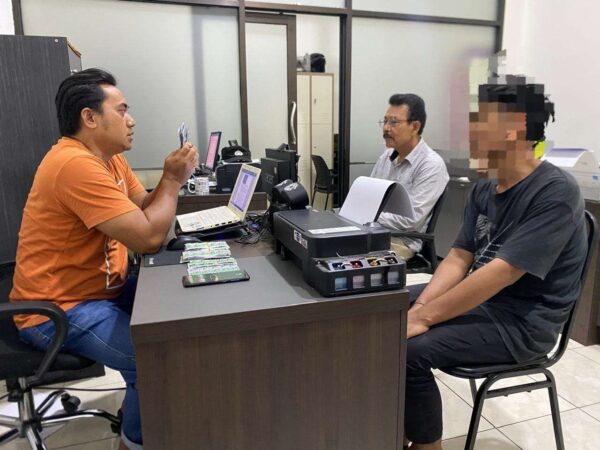 Sat resnarkoba polresta banyumas amankan pengedar obat terlarang