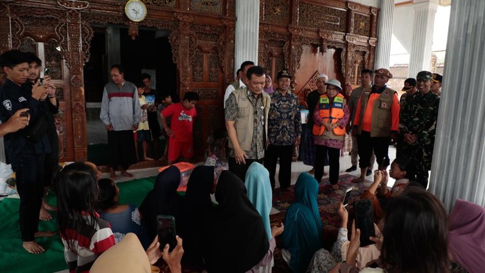 Setelah bertemu korban banjir grobogan, gubernur luthfi gelar rapat di