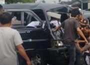 Truk boks vs daihatsu zebra di semarang, kecelakaan sebabkan satu