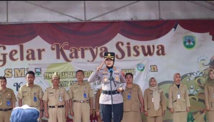 Kapolres Semarang Pimpin Upacara di SMPN 2 Ungaran, Sampaikan Himbauan