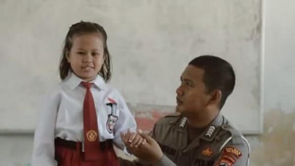 Kisah Inspiratif Bripka Puguh, Polisi Blora yang Perjuangkan Pendidikan Anak